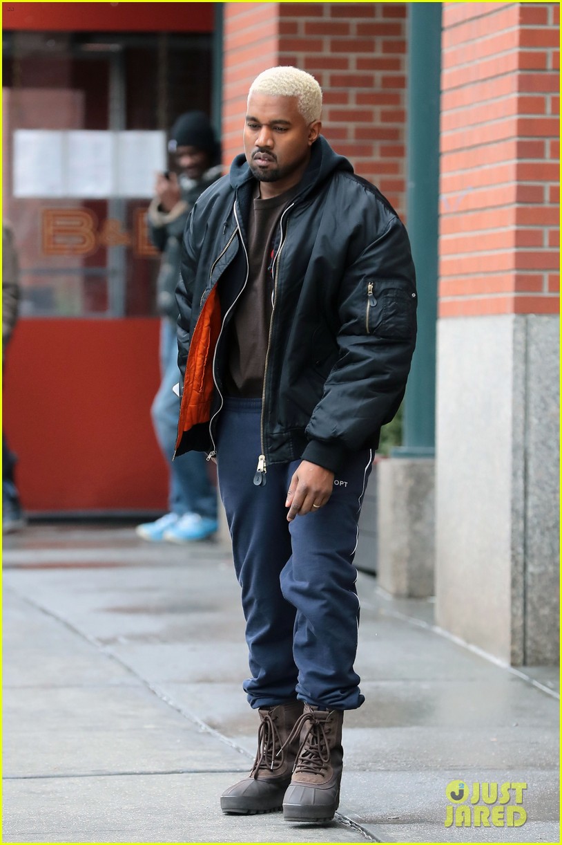 Photo kanye west dyes his hair platinum blond again 03 Photo 3857143 Just Jared