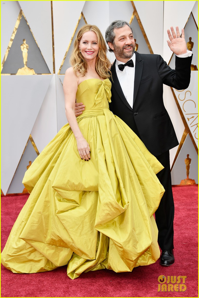 Leslie Mann & Judd Apatow Couple Up at Oscars 2017: Photo 3866545