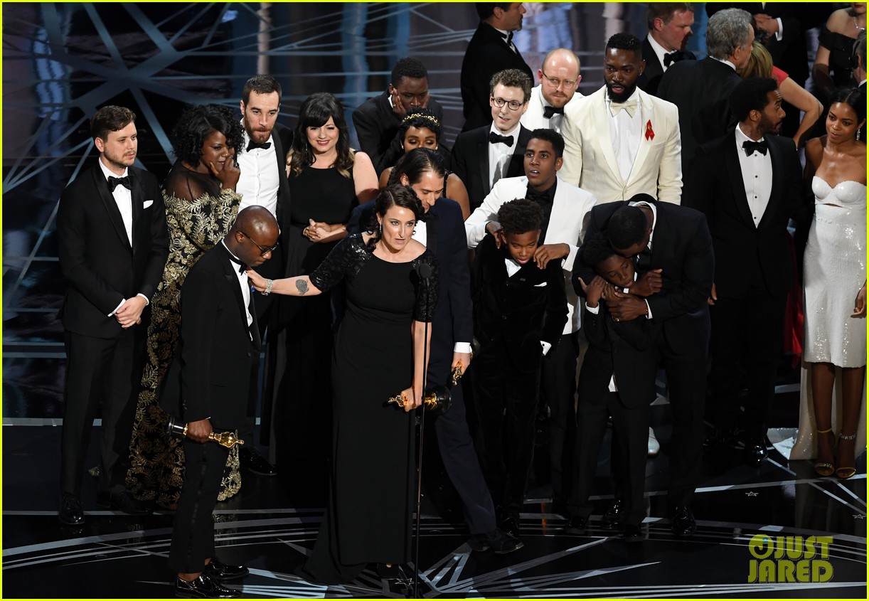 Best Picture 'Moonlight' Wins After Oscars MessUp, Wrong Winner