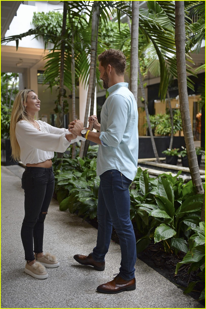 The Bachelor's Nick Viall Reveals He Misses Corinne Olympios! Photo(02)