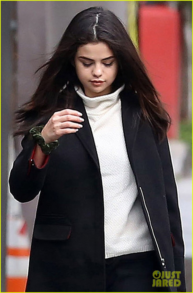 Selena Gomez Is Selling Her Texas Home! : Photo 3863421 | Selena Gomez