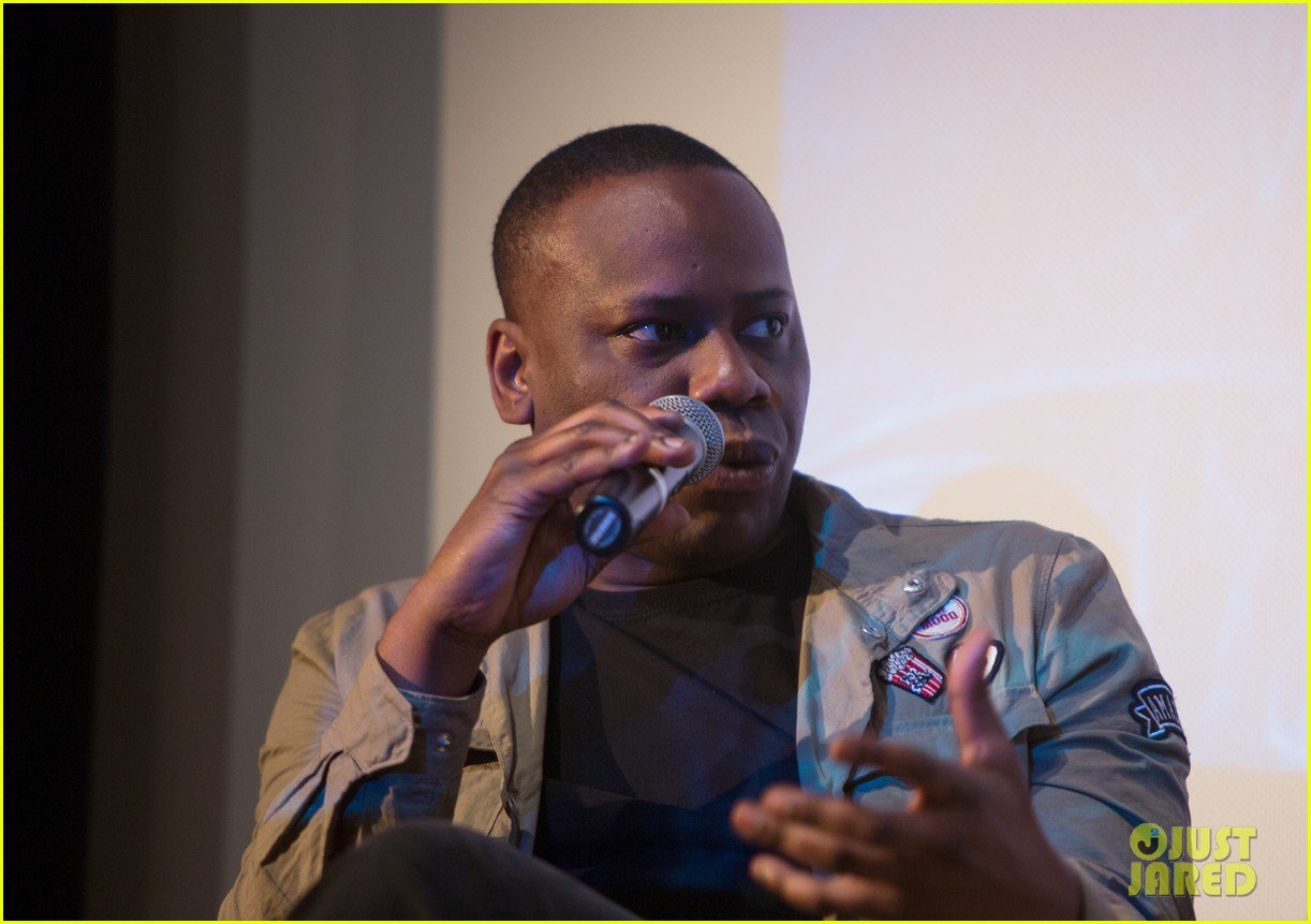 Malcolm Barrett Got Interrupted While Speaking at 'Timeless' Event By Kiss from Mom: Photo