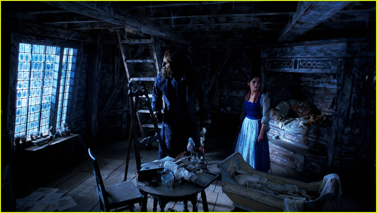 beauty  beast  credits scene photo