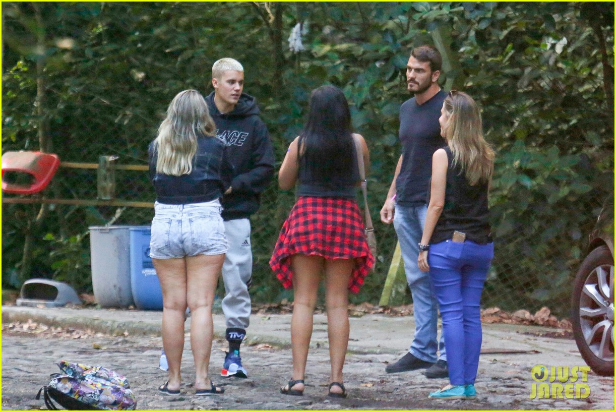 Justin Bieber Hikes Through Rio de Janeiro Rainforest: Photo 3880532 ...