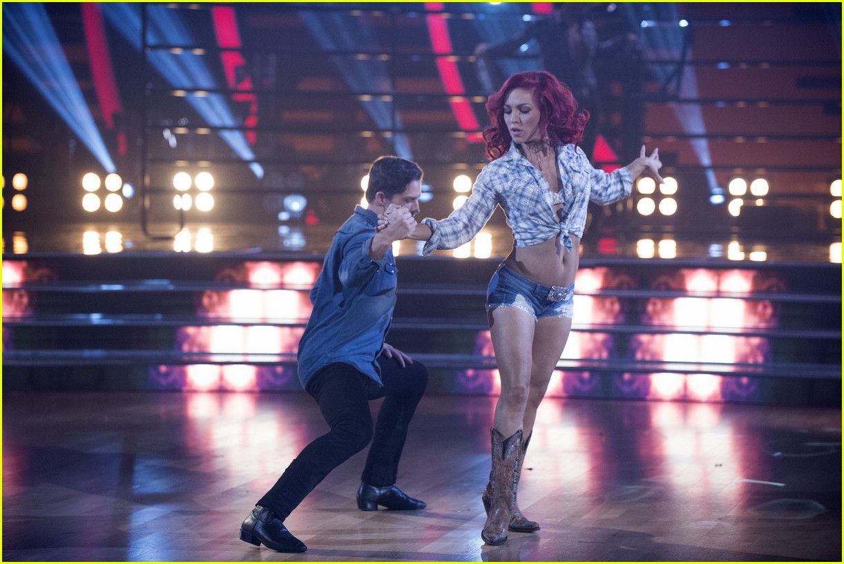 Sharna Burgess Weighs In on Bonner Bolton's Suggestive Hand Graze on(02)