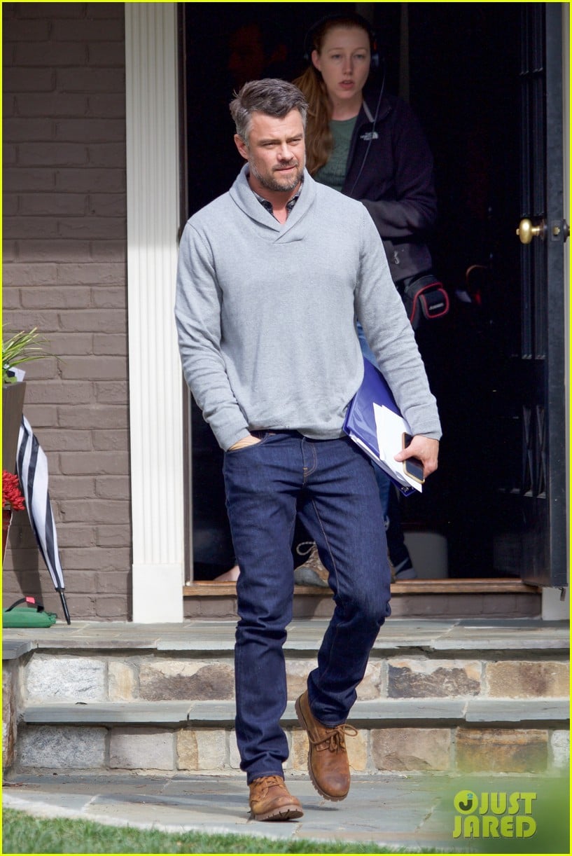 Jennifer Garner Looks Cute in Pigtails on Set of 'Simon vs. The Homo