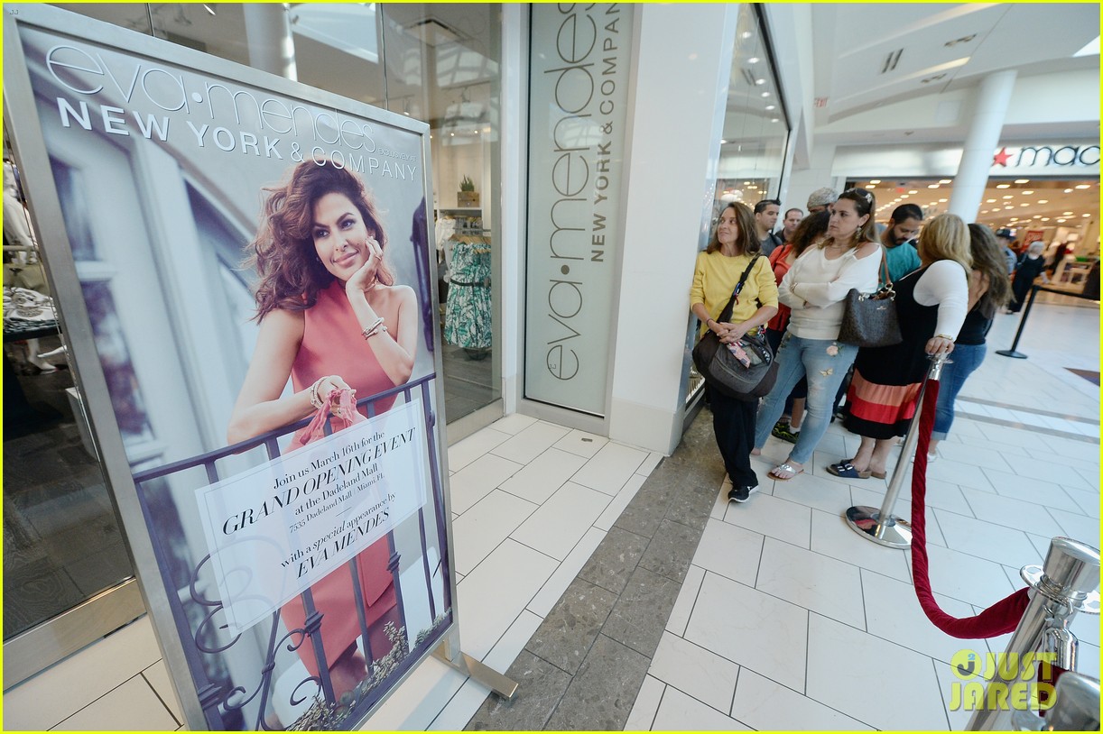 Photo eva mendes new york and company miami event 09 Photo 3875091