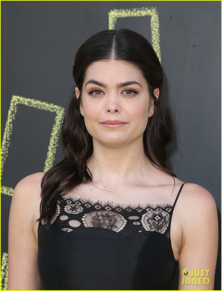 T.R. Knight & Geoffrey Rush Reunite Ahead Of 'Genius' Premiere - Watch ...