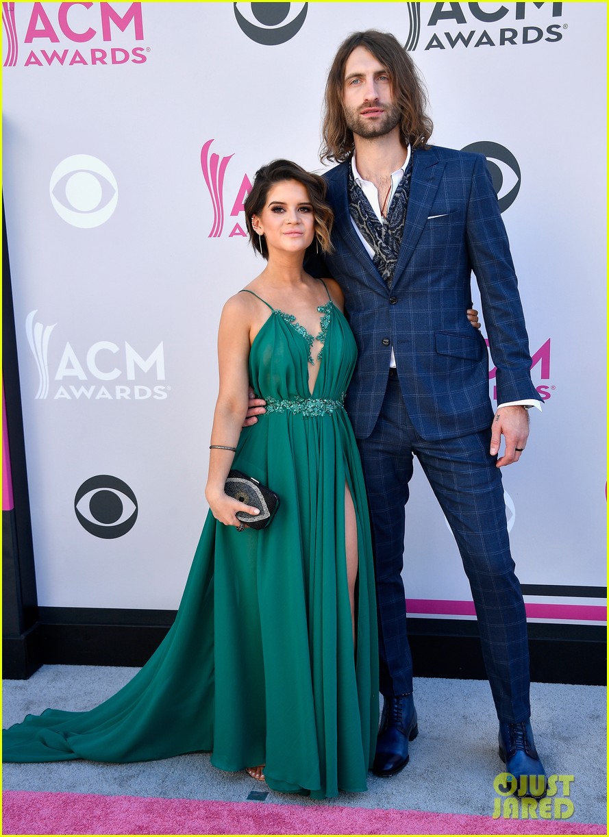 Maren Morris & Boyfriend Ryan Hurd Hit ACMs 2017 Red Carpet: Photo