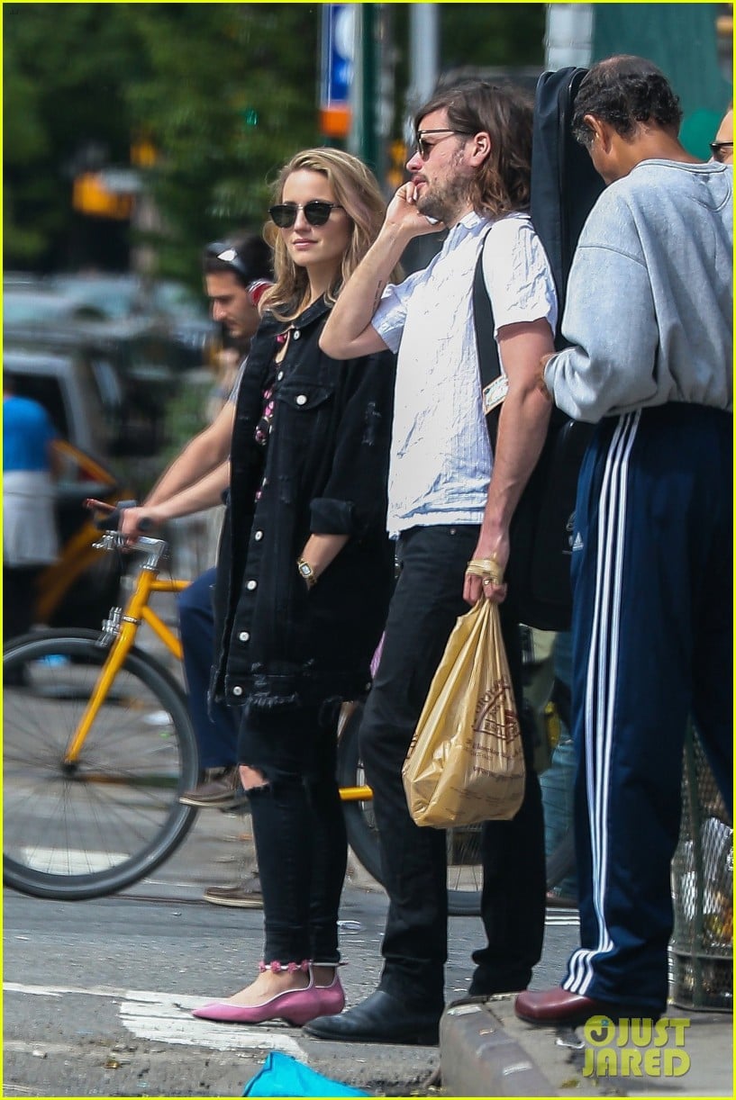 Dianna Agron & Hubby Winston Marshall Hang Out in NYC: Photo 3906549