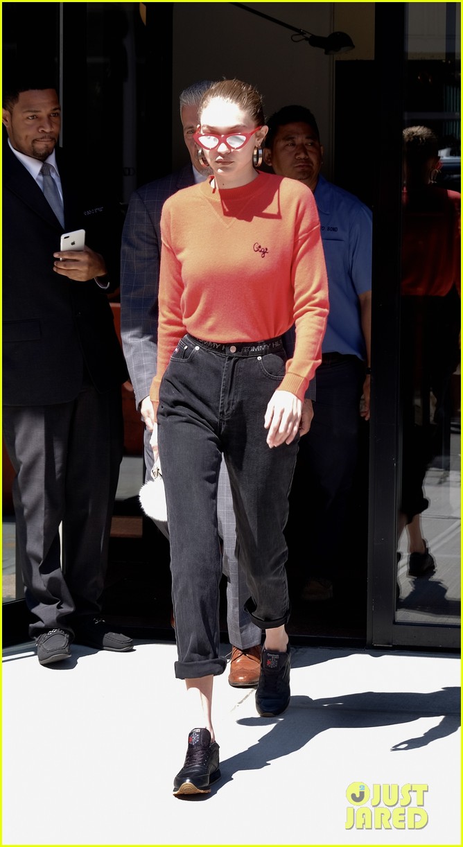 Gigi Hadid Steps Out For a Casual Day in NYC! : Photo 3907461