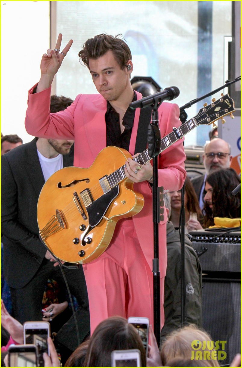 Photo: harry styles today show performance 04 | Photo 3896957 | Just