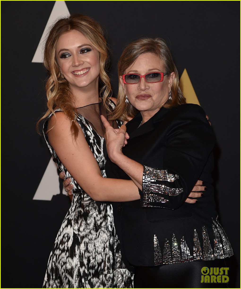 Billie Lourd Pays Tribute to Mom Carrie Fisher on 'Star Wars' Day(01)