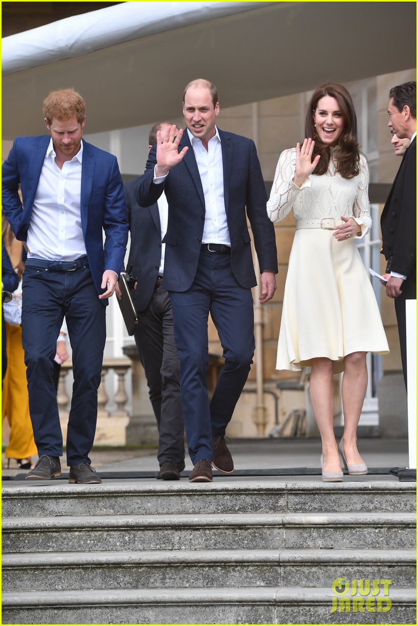 Prince William & Kate Middleton Host Children's Party at Buckingham