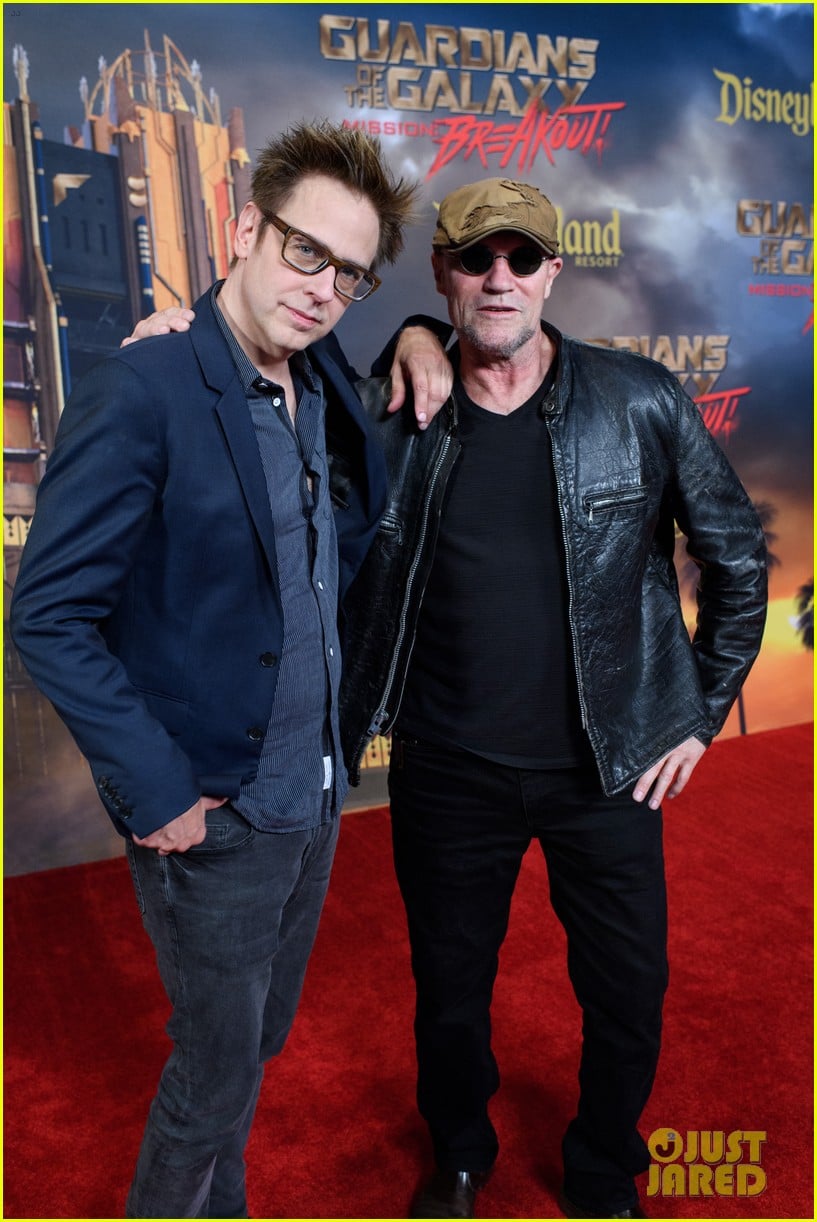 Zoe Saldana & 'Guardians' Cast Test Out New Disneyland Ride! Photo