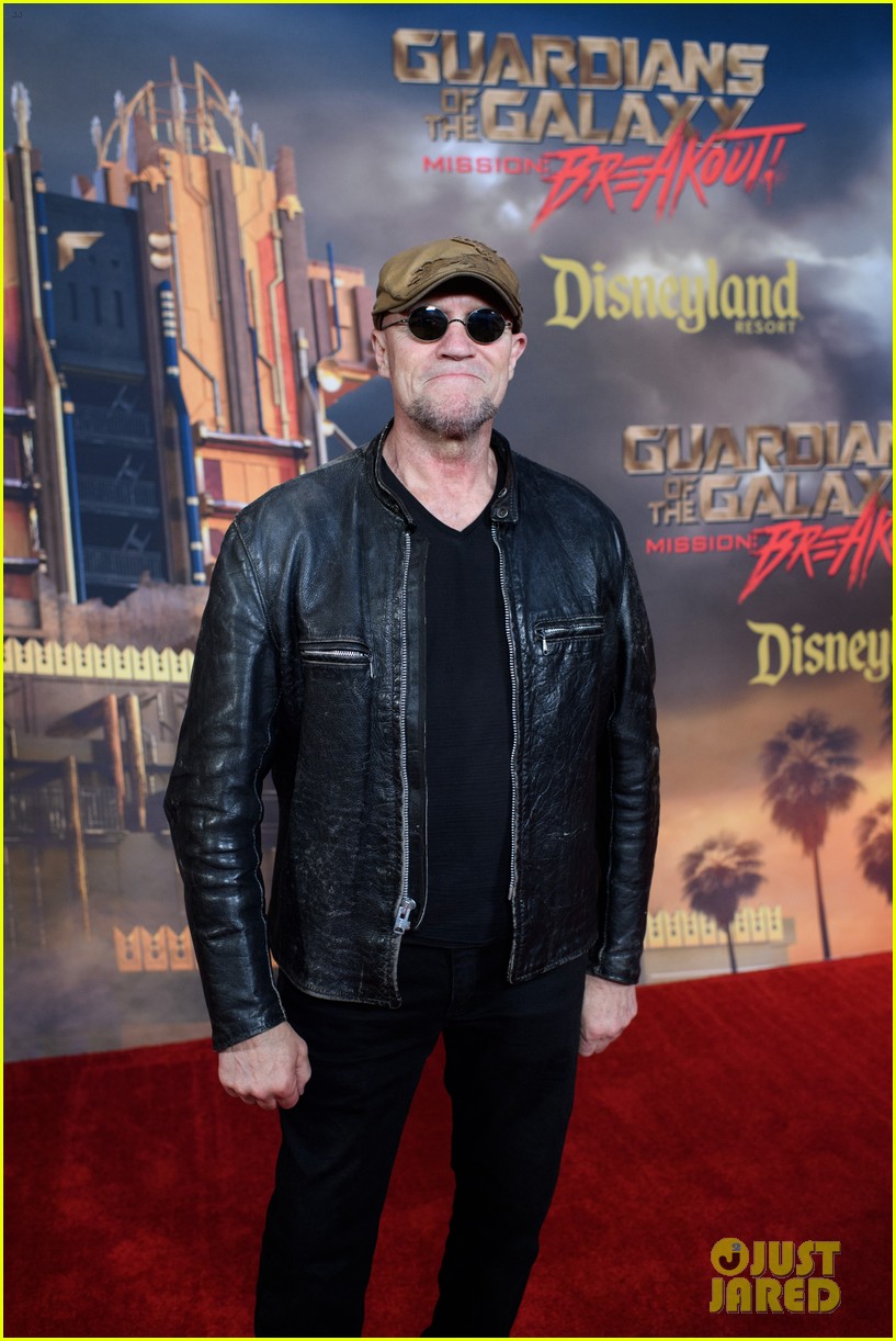 Zoe Saldana & 'Guardians' Cast Test Out New Disneyland Ride! Photo