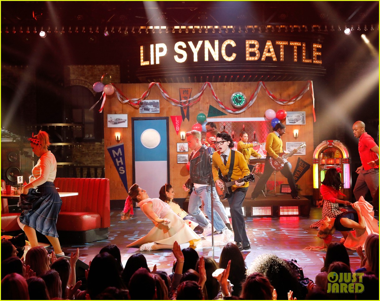 Photo stranger things cast face off lip sync battle 07 Photo 3904995