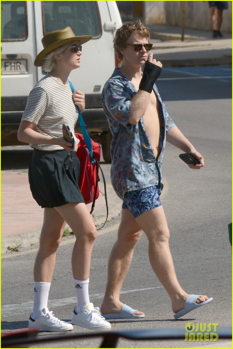 Photo: alfie allen hits the beach with his girlfriend 45 | Photo