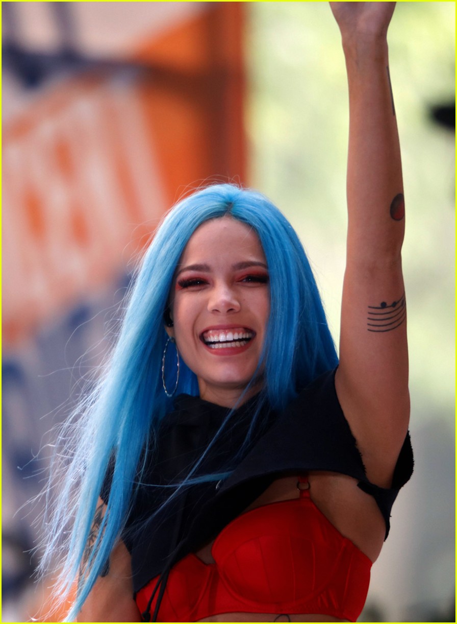 Halsey Performs 'Eyes Closed/Now or Never' Medley on 'Late Show,' Spray Paints Ghost Bride