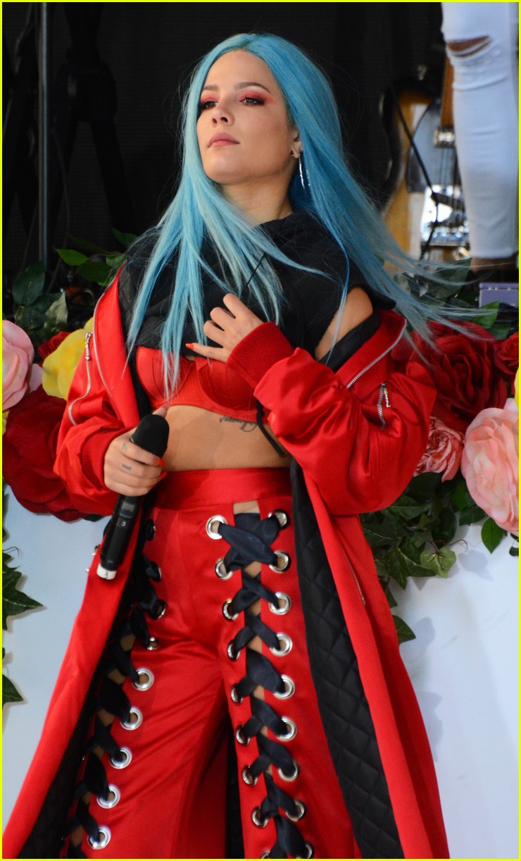 Halsey Performs 'Eyes Closed/Now or Never' Medley on 'Late Show,' Spray Paints Ghost Bride