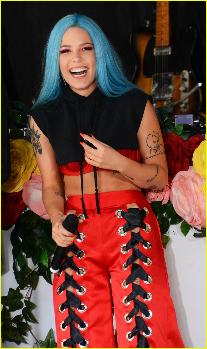 Halsey Performs 'Eyes Closed/Now or Never' Medley on 'Late Show,' Spray Paints Ghost Bride