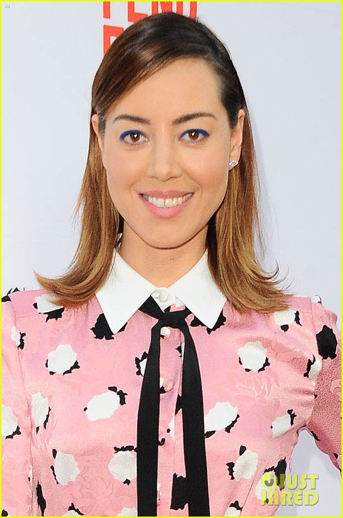 Aubrey Plaza Goes Pretty in Pink for 'Ingrid Goes West' Premiere: Photo