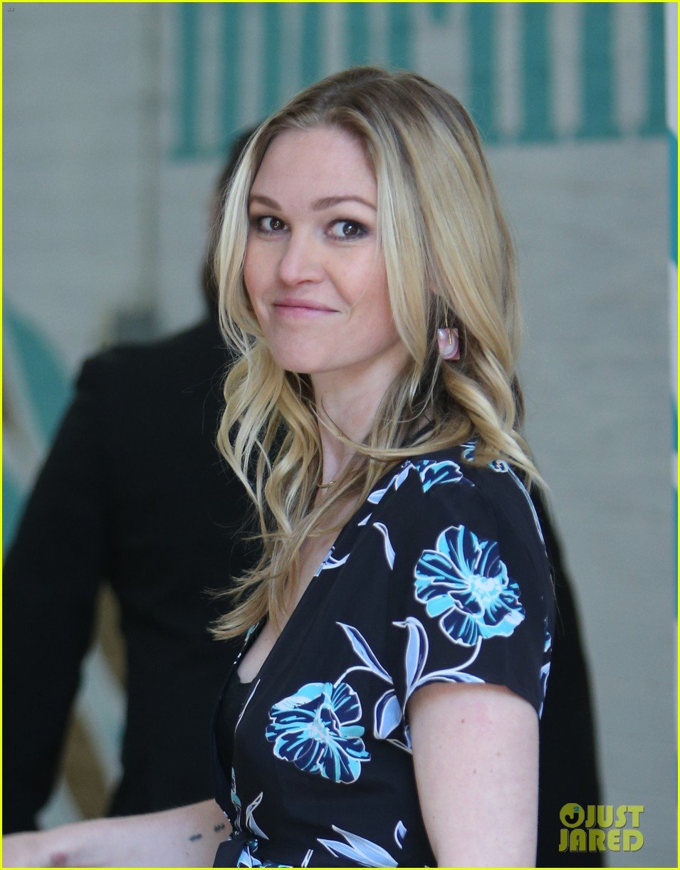Pregnant Julia Stiles Cradles Baby Bump at TV Launch Event! Photo