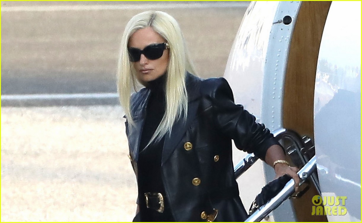 Penelope Cruz Continues Filming 'American Crime Story' Photo 3929121