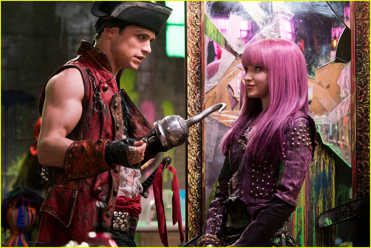 Disney’s ‘Descendants 2’ - Full Cast & Songs List!: Photo 3931548