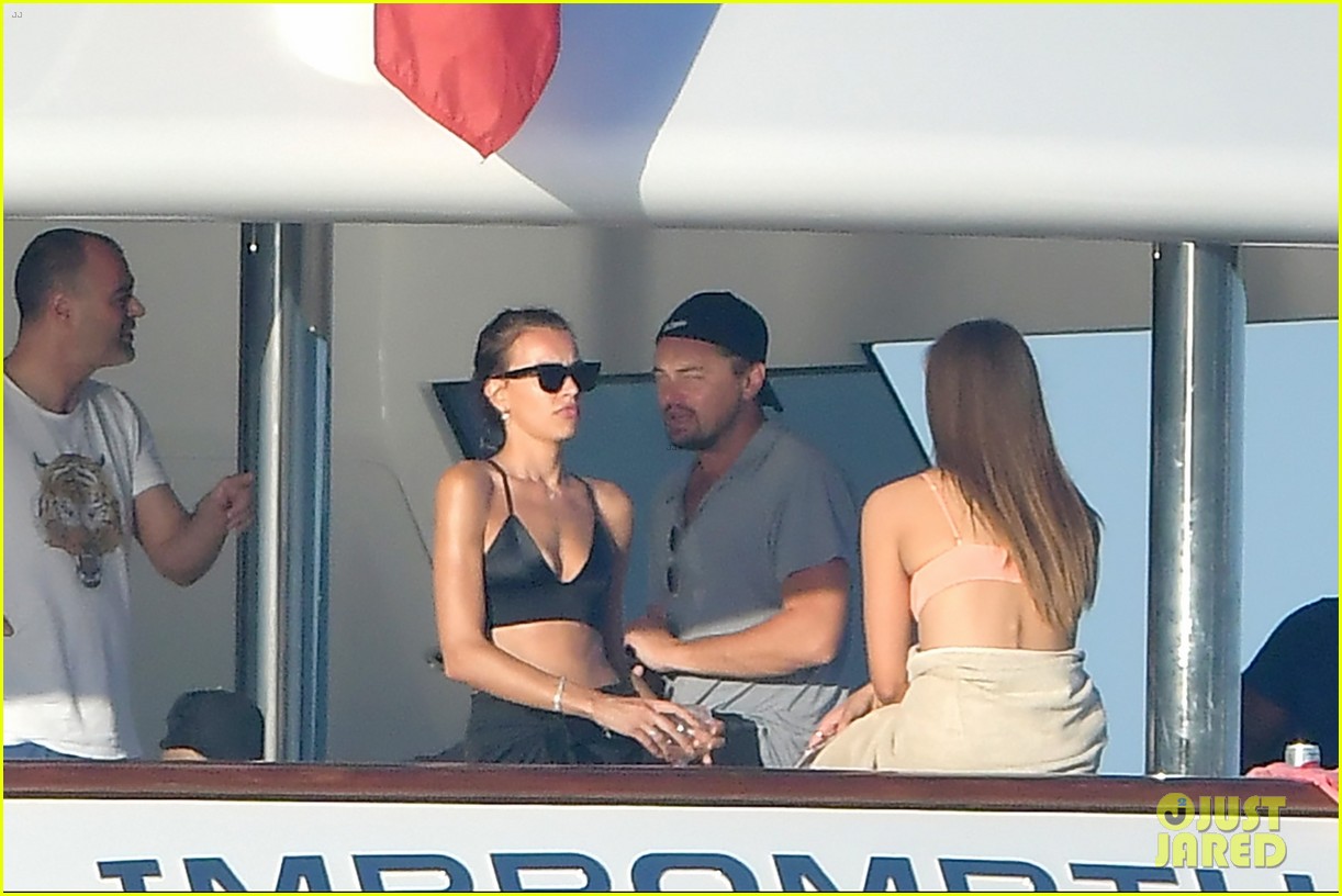 leonardo dicaprio tobey maguire relax on a yacht in st tropez 013934463