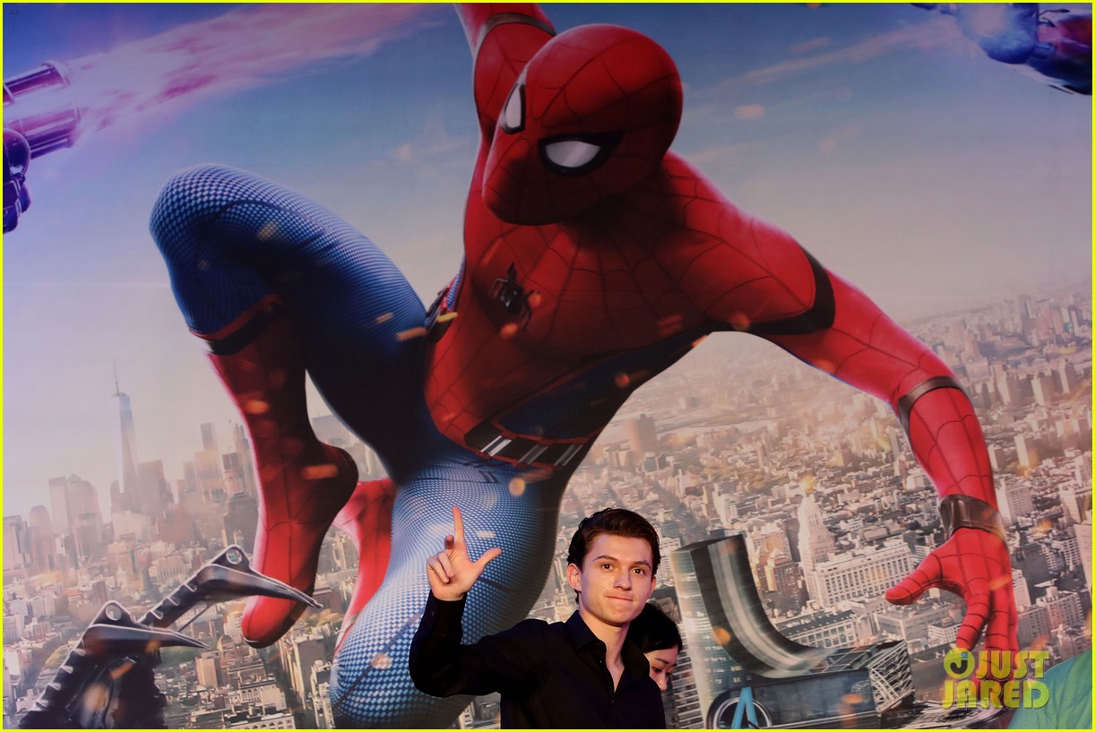 Relive Tom Holland's 'Lip Sync Battle' Performance of Rihanna's