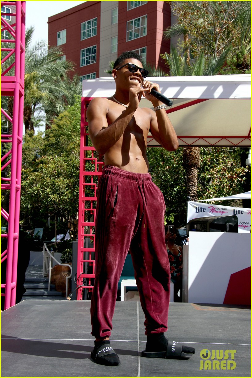 Bryshere Gray Shows Off Ripped Body at Flamingo Pool Party: Photo 3935770 Shirtless Pictures