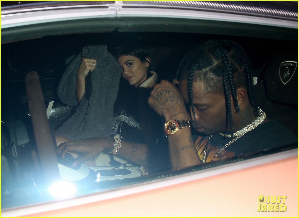 Kylie Jenner Celebrates Her Birthday with Boyfriend Travis Scott Photo