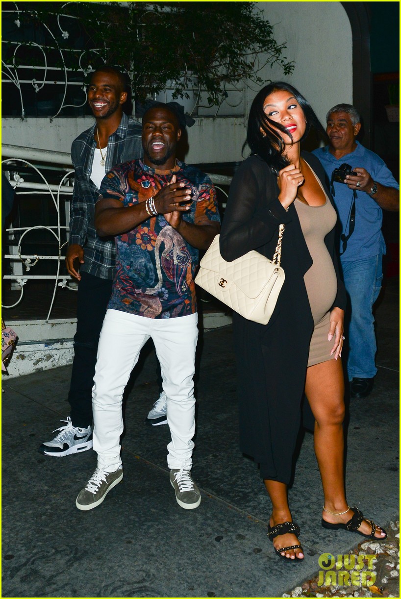 Photo kevin hart pregnant wife eniko parrish enjoy la date night 04