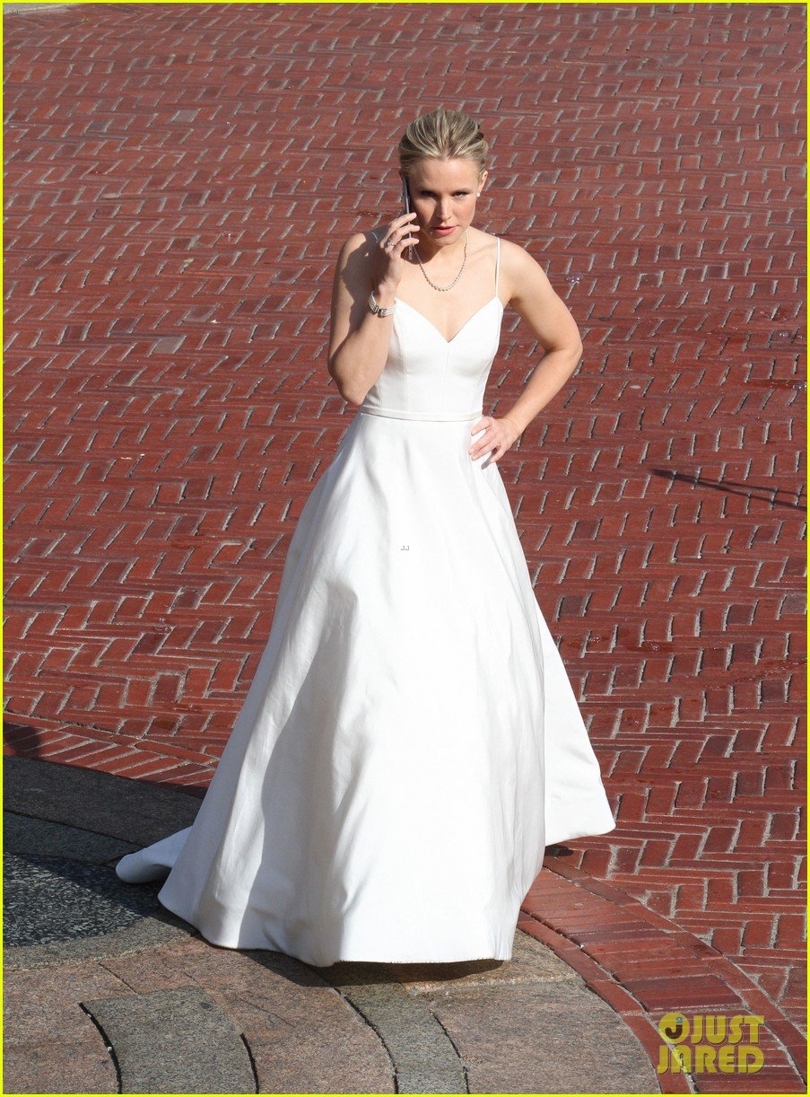 Photo: kristen bell central park wedding dress 04 | Photo 3947432