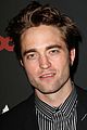 robert pattinson suits up for good time nyc premiere 14
