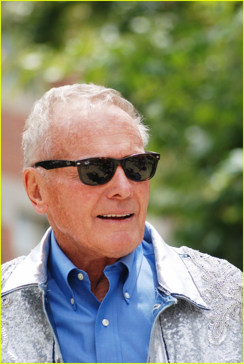 Hollywood Legend Tab Hunter Poses for New Photo Shoot at 86: Photo