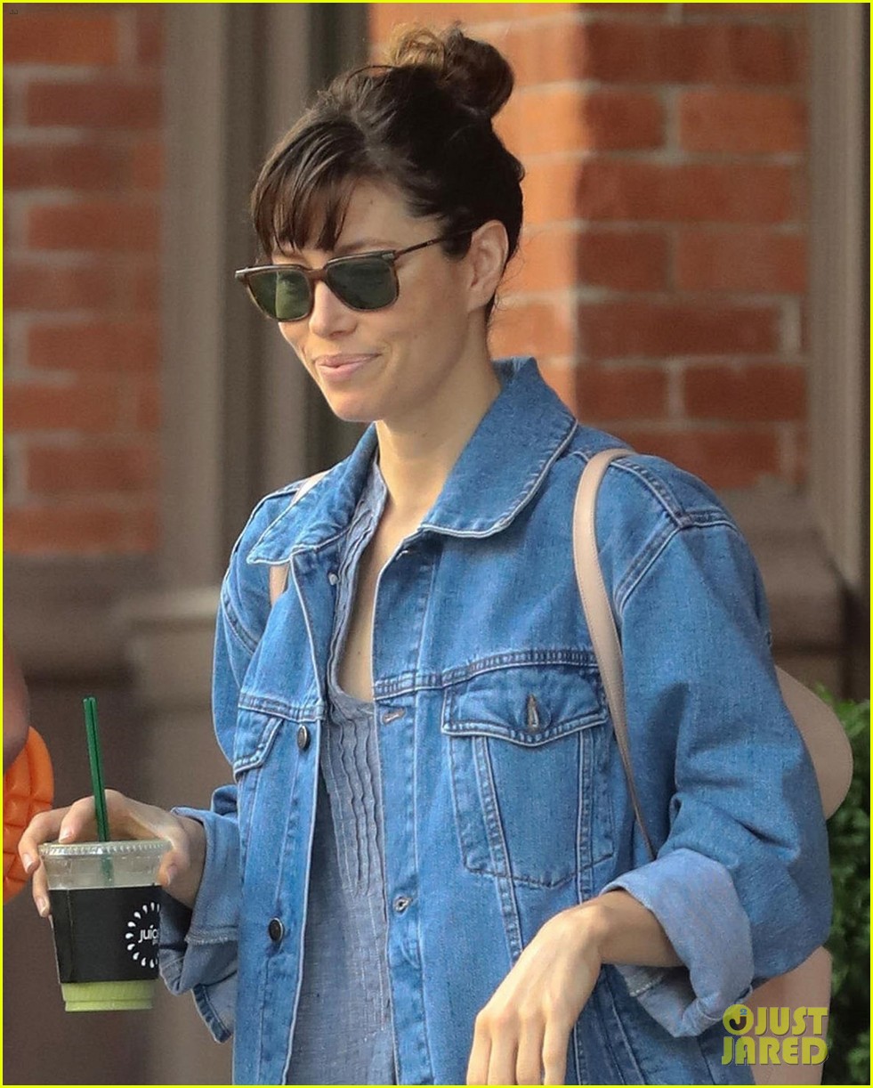 Justin Timberlake & Jessica Biel Kick Off Their Day in NYC Photo