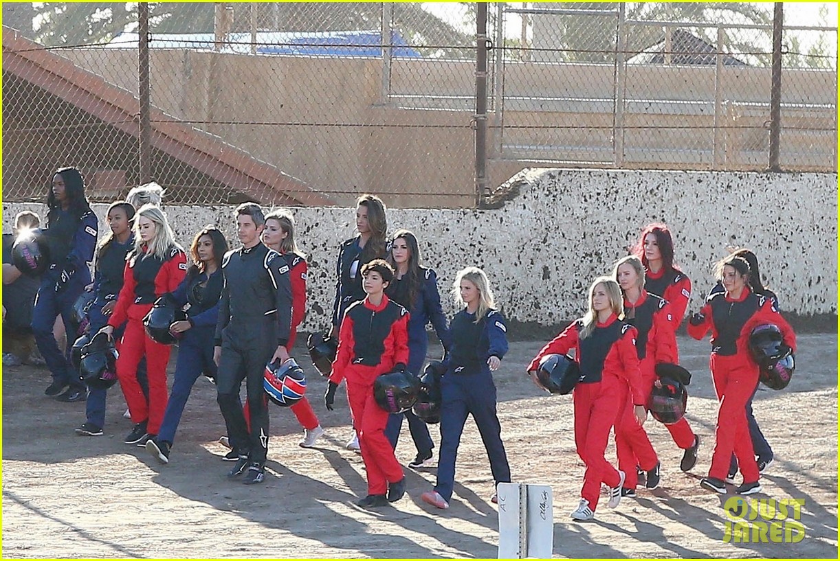 Arie Luyendyk Jr. Films 'The Bachelor' with His Contestants (Photos