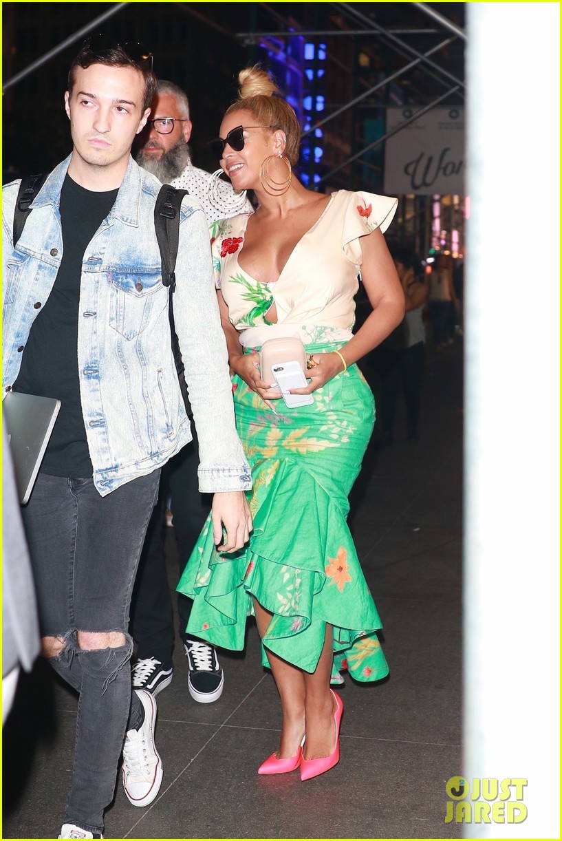 Beyonce Looks Beautiful on the Way to a Dinner Date With Jay-Z!: Photo
