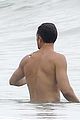 orlando bloom goes shirtless in malibu for labor day weekend 21