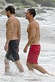orlando bloom goes shirtless in malibu for labor day weekend 25