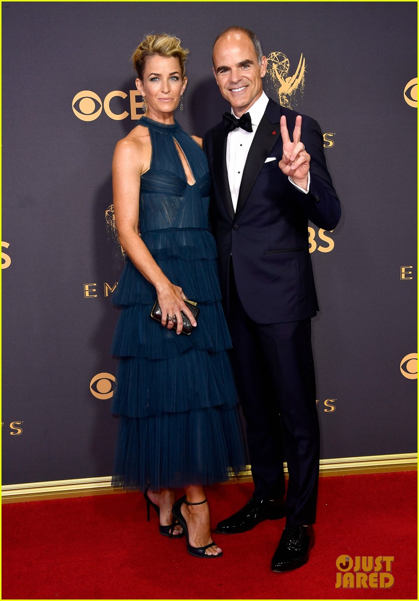 House of Cards' Joel Kinnaman, Neve Campbell, & Paul Sparks Team Up for