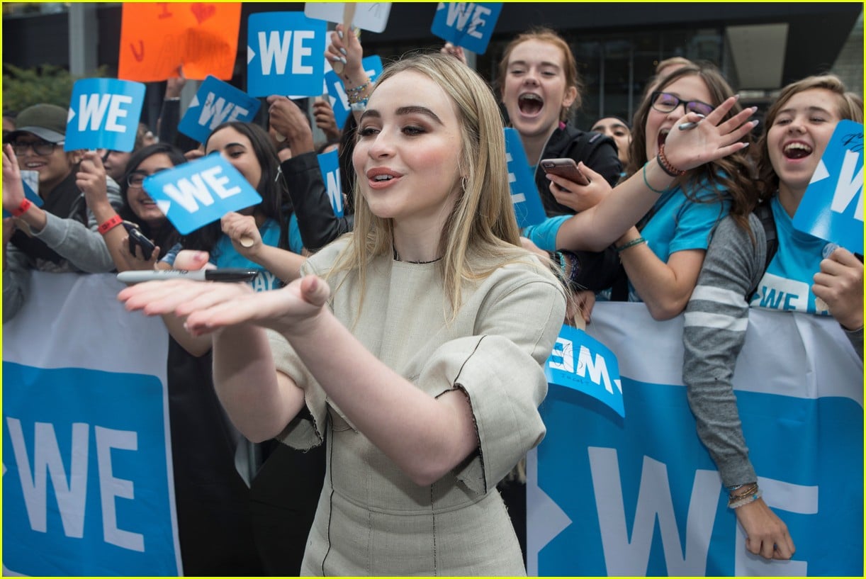 Kelly Clarkson & Vanessa Hudgens Inspire Youth at WE Day 2017: Photo