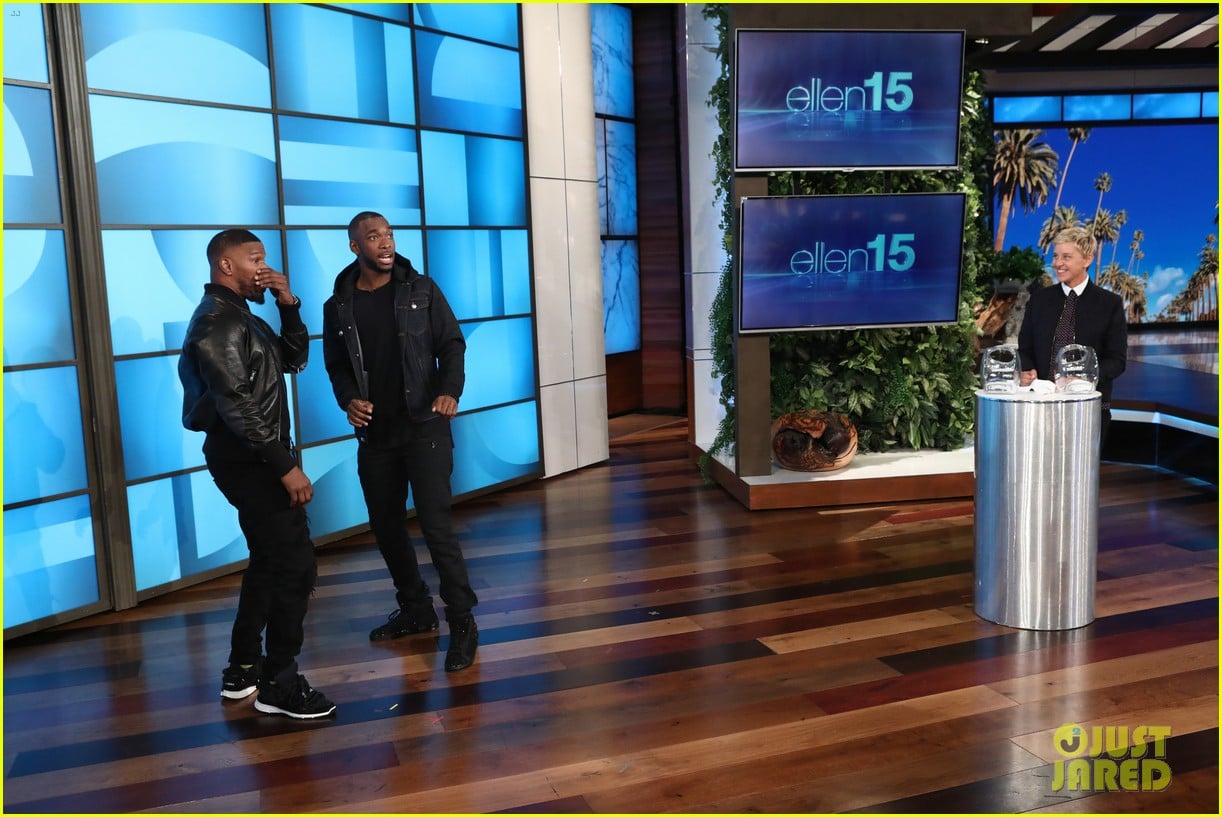 Photo jamie foxx jay pharoah play the impressions game on ellen 06