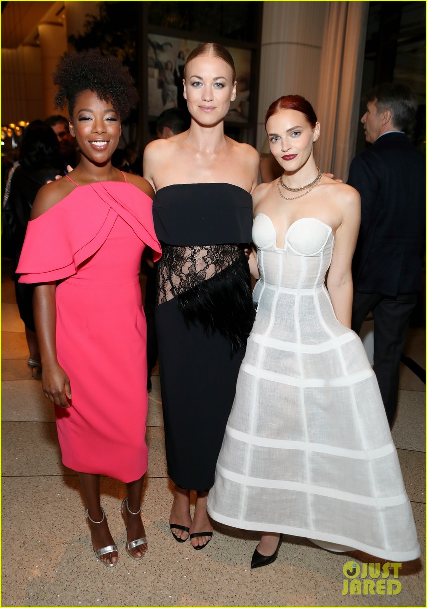 Photo: handmaids tale stars gather at thrs pre emmys party 03 | Photo