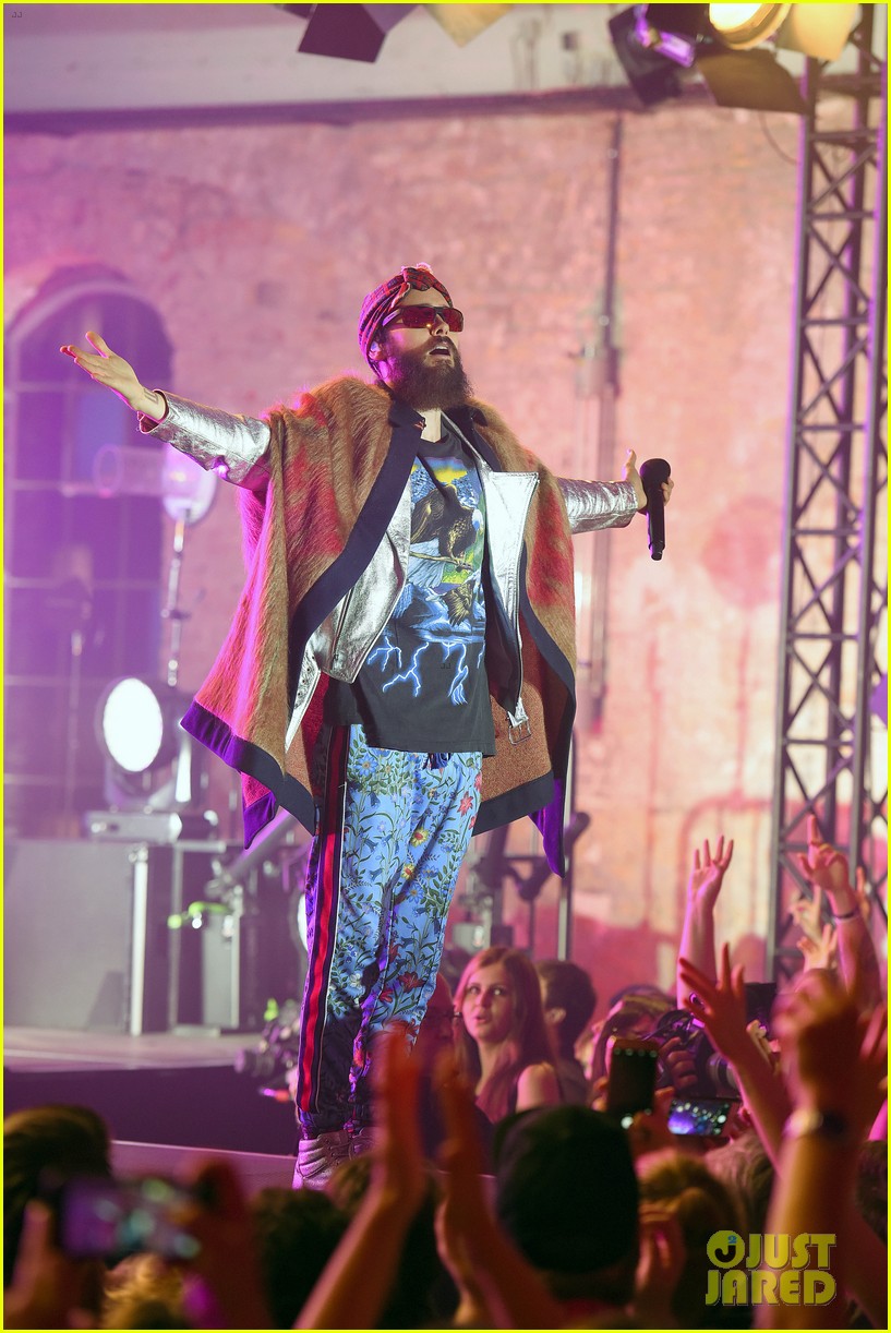 Jared Leto & Thirty Seconds to Mars Perform in Germany Photo 3949705