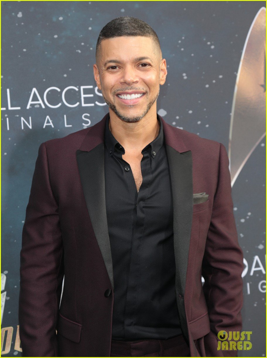 Anthony Rapp & Wilson Cruz Talk Gay Romance in 'Star Trek: Discovery ...