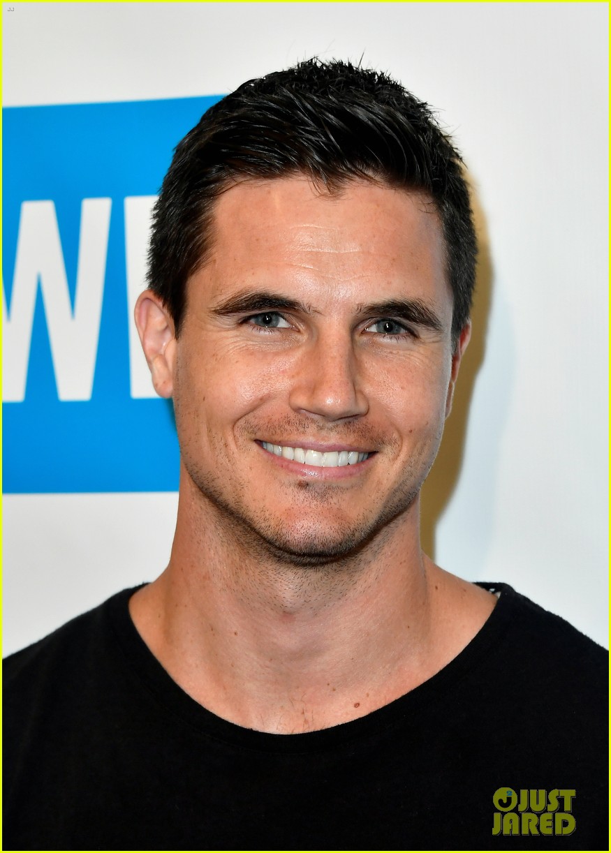 Seth Rogen Hilariously Twitter Trolls a Pro-Trump Radio Host!: Photo ...