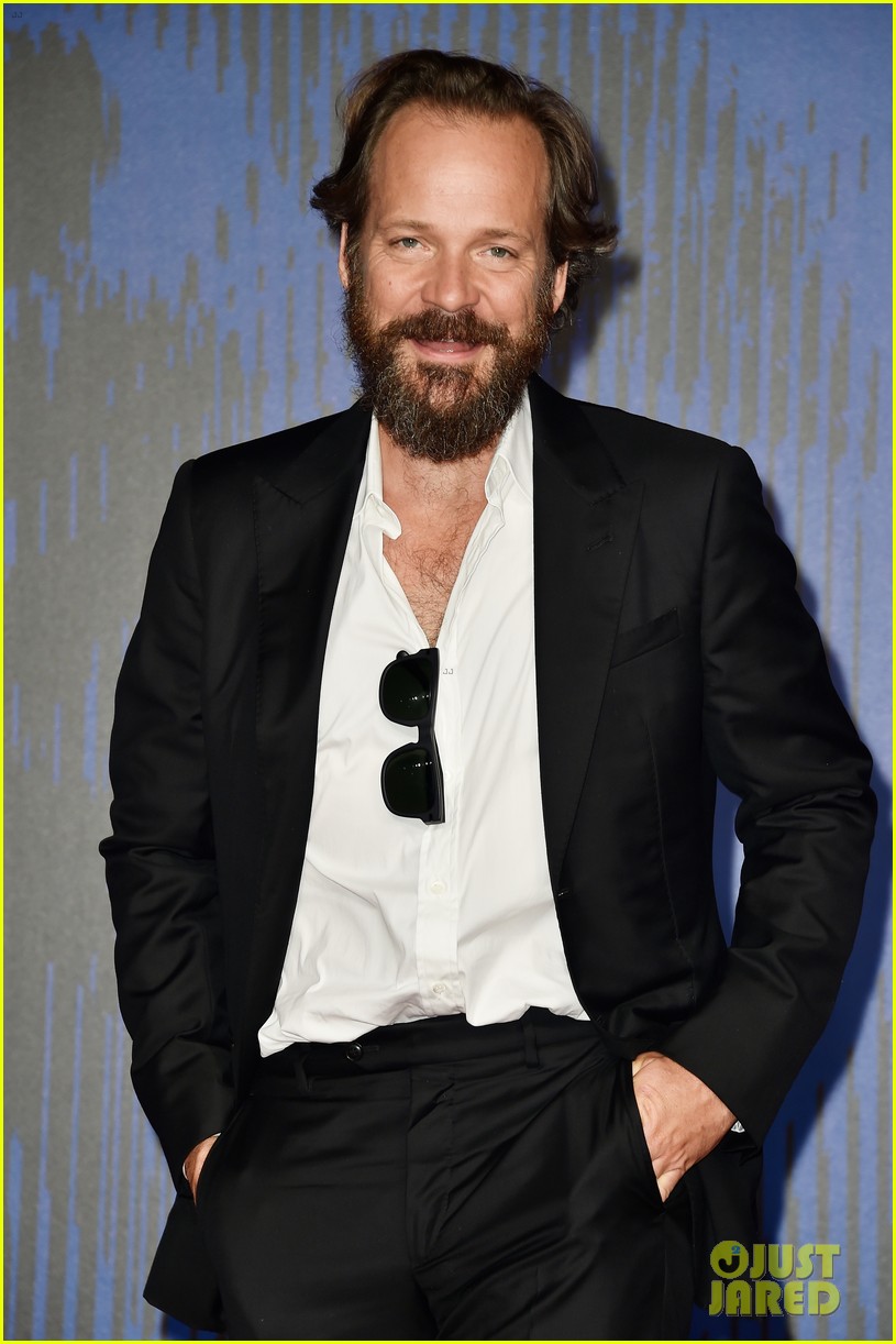 Photo peter sarsgaard wormwood premiere venice film festival 02 Photo 3951691 Just Jared Photo peter sarsgaard wormwood premiere venice film festival 02 Photo 3951691 Just Jared